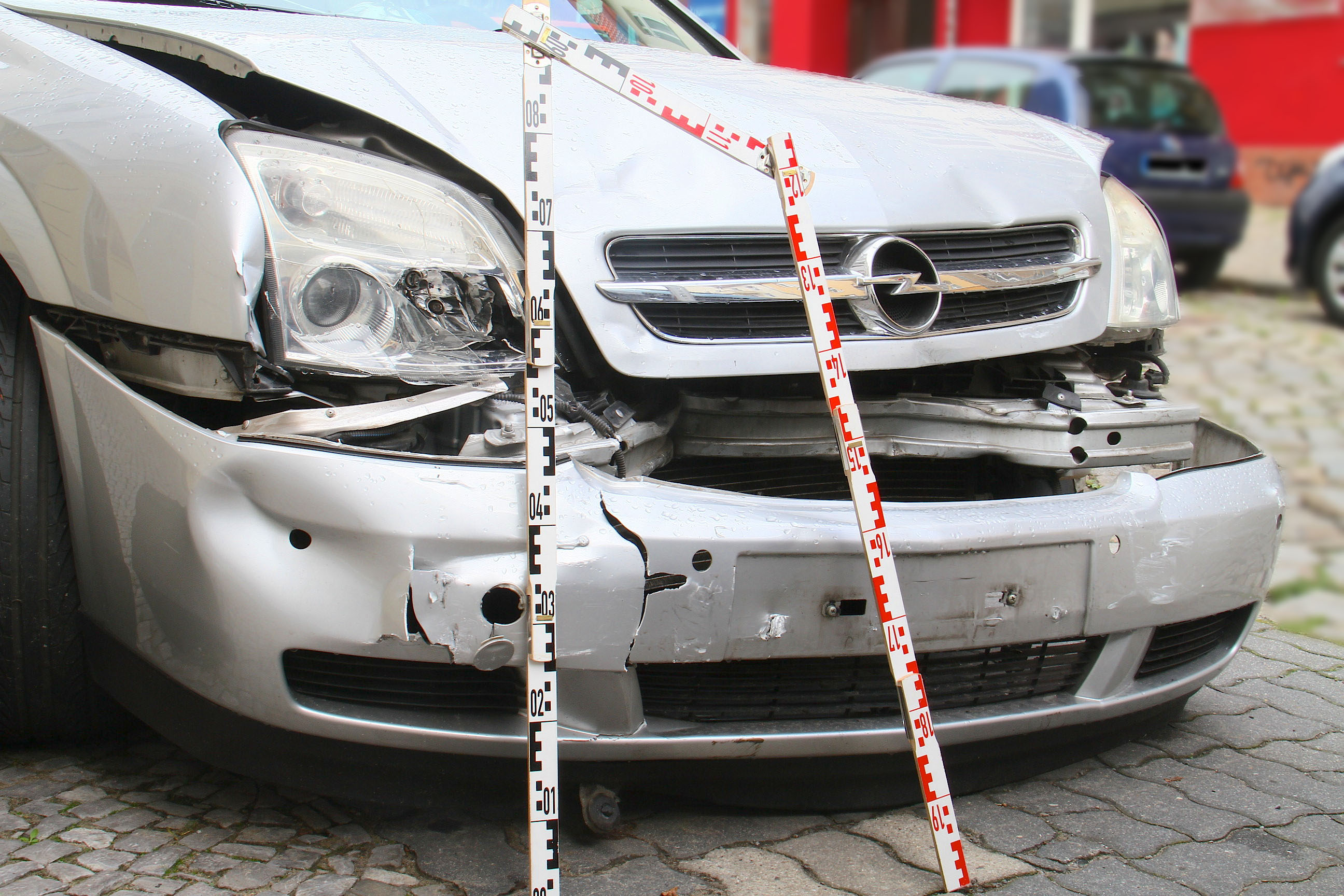 Opel Vectra Frontschaden - Gutachten - Besichtigung